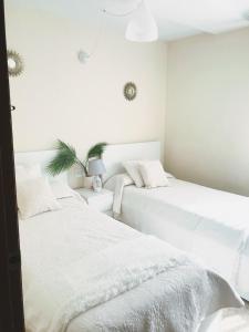 Cama o camas de una habitación en Apartamento Playa Levante renovado con vistas maravillosas Don Miguel 1 Deluxe