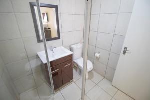 Kopalnica v nastanitvi BON Hotel Rustenburg
