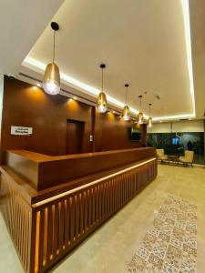 Lobi atau kawasan kaunter penerimaan di Alsahwa Hotel
