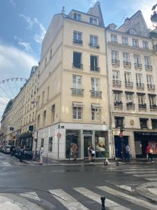 Gallery image of Pied A Terre - Saint Honoré in Paris