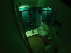 Koupelna v ubytování Pietracielo B&B