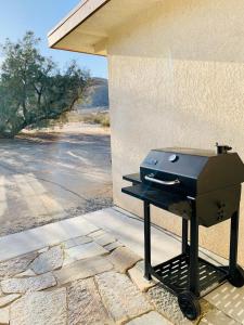 Foto dalla galleria di Casa Agave: Comfy Joshua Tree Cottage With Free Breakfast Bar a Joshua Tree