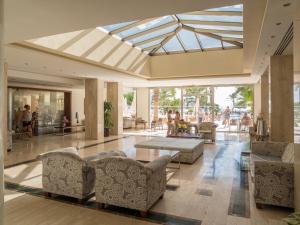 Posezení v ubytování Aparthotel Playa Dorada