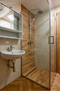 Koupelna v ubytování Rooms Pevc & Hostel Ljubno ob Savinji