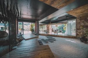 张家界Zhangjiajie Rock language art hotel-Free pick up service的相册照片