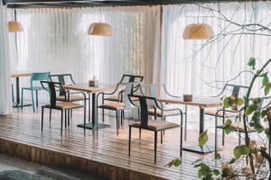 Zhangjiajie Rock language art hotel-Free pick up service的休息区