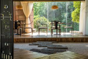 张家界Zhangjiajie Rock language art hotel-Free pick up service的相册照片