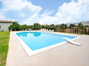 Piscina a Belvilla by OYO Dream villa with private pool o a prop