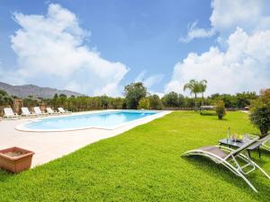 Kolam renang di atau dekat dengan Belvilla by OYO Dream villa with private pool