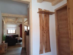 Fotografia z galérie ubytovania Hochalmbahnen Chalets Rauris 1-07 WE1 Maislaufeldweg 1f EG v destinácii Rauris