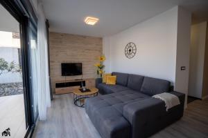 TV a/nebo společenská místnost v ubytování Villa Tome