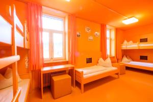 Ein Bett oder Betten in einem Zimmer der Unterkunft Jugendherberge Oberammergau