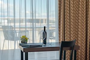 Foto da galeria de Nash Suites Airport Hotel em Genebra