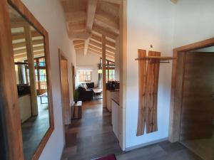 Zdjęcie z galerii obiektu Hochalmbahnen Chalets Rauris 1-07 WE2, Maislaufeldweg1f OG w mieście Rauris
