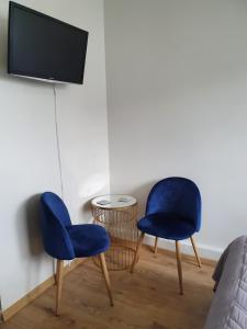 TV a/nebo společenská místnost v ubytování Mira