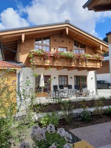 Balkón alebo terasa v ubytovaní Hochalmbahnen Chalets Rauris 1-07 WE1 Maislaufeldweg 1f EG
