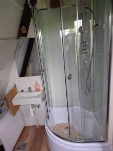 Kúpeľňa v ubytovaní Mátrai Vándor Apartmanok