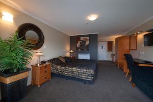 TV a/nebo společenská místnost v ubytování Beachcomber Inn Picton
