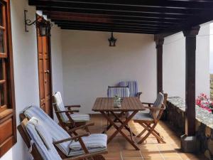 Chalet Kettytravel Casa La Morera Piscina y Asadero La Palma ...