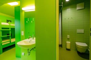 Ein Badezimmer in der Unterkunft Jugendherberge Oberammergau