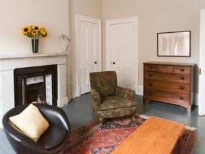Pass the Keys Traditional 2 bed in Woodlands area of West End