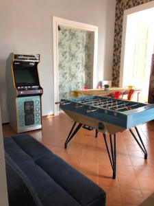 Η αίθουσα παιχνιδιών του H Hostel Friendly Accommodation