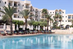 Бассейн в The Residence Tunis или поблизости