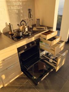 A kitchen or kitchenette at CANARIO