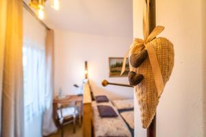 Łóżko lub łóżka w pokoju w obiekcie Villa Theresienhof