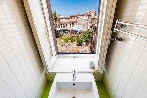 Bagno di KLEOMENE tempio di Apollo