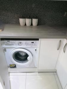 Φωτογραφία από το άλμπουμ του Lovely 2-Bed Apartment in Coventry στο Κόβεντρι