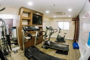 Fitness centrum a/nebo fitness zařízení v ubytování Diff Hotel - by Easy Hotéis