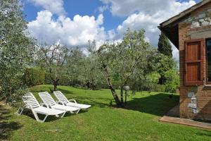 Κήπος έξω από το Villa la Stellina +5 φωτογραφίες