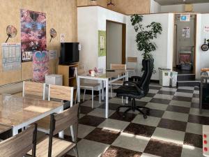 Imagen de la galería de HOSTEL HIROSAKI -Mixed dormitory-Vacation STAY 32012v, en Hirosaki 34 fotos más