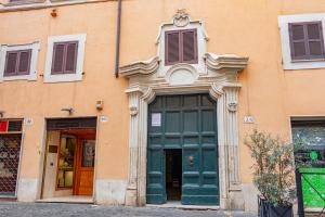 Зображення з фотогалереї помешкання The Best Rent - Piazza di Firenze Apartment у Римі