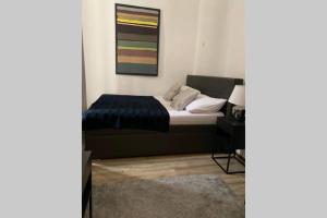 Postel nebo postele na pokoji v ubytování Cozy appartement 100m2 near Astronomical clock