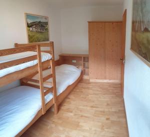 Postel nebo postele na pokoji v ubytování Haus Lydia inkl Pitztal Sommercard