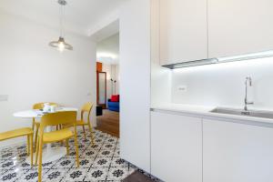 Kuchnia lub aneks kuchenny w obiekcie Venice Lido Wonderful Apartment with Terrace
