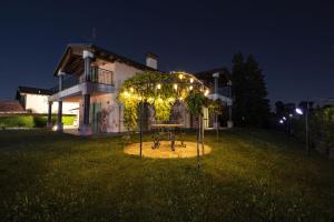 A garden outside La Casa Della Volpe