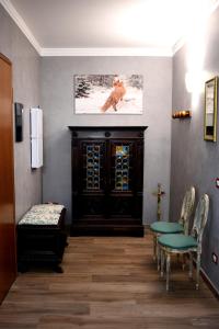 A television and/or entertainment centre at La Casa Della Volpe