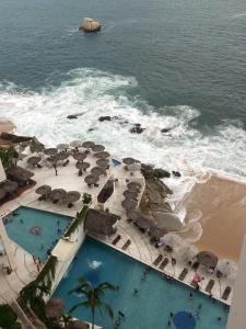 Afbeelding uit fotogalerij van Suite en torres gemelas con vista al mar in Acapulco