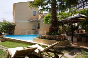 Gambar di galeri bagi B&B Sa Meri 'e Domu Casale Di Charme di Sìnnai