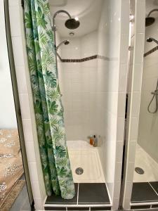 Central and Convenient Studio in Monacoにあるバスルーム