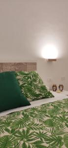 Posteľ alebo postele v izbe v ubytovaní Sicily my house