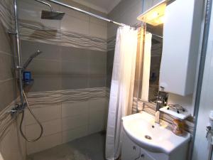 Ванная комната в Celtis Shade House