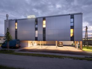 El edificio en el que está el hotel