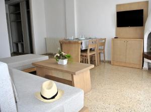 Telewizja i/lub zestaw kina domowego w obiekcie Apartamentos El Moro