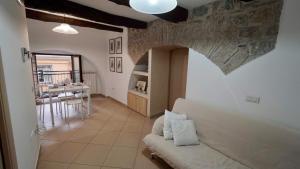 Prostor za sedenje u objektu Ch Suite & PrivateParking - Corso 18 Agosto - Apartment