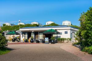 Gallery image of Chalet Ibiza in de duinen van IJmuiden aan Zee in IJmuiden