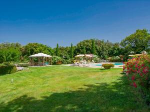 Vonkajšia záhrada v ubytovaní Holiday Home San Lorenzo-1 by Interhome